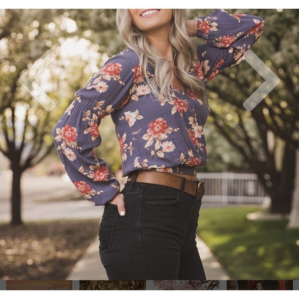 American Eagle Cropped Long Sleeve Floral Blouse Elastic Cuffs Waist Detail XS